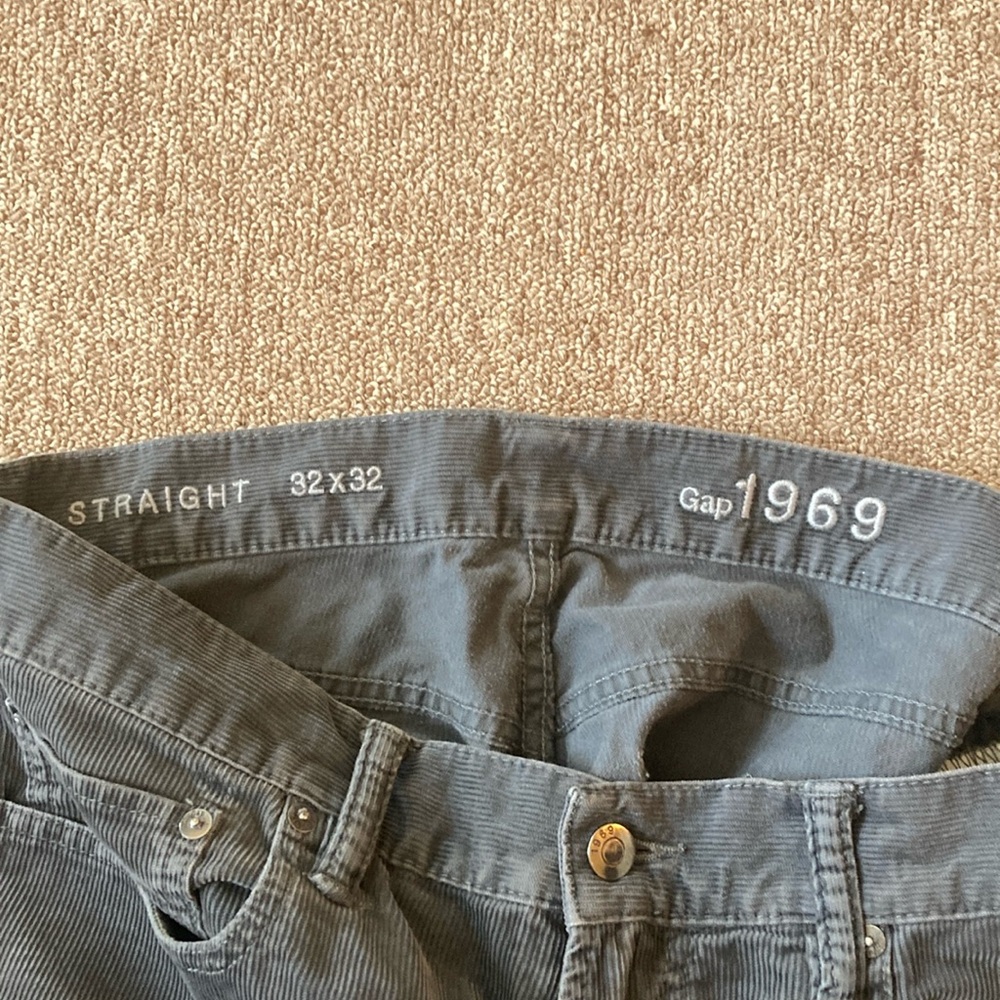 Gap Men's Gray Corduroy Jeans - Picture 2 of 9